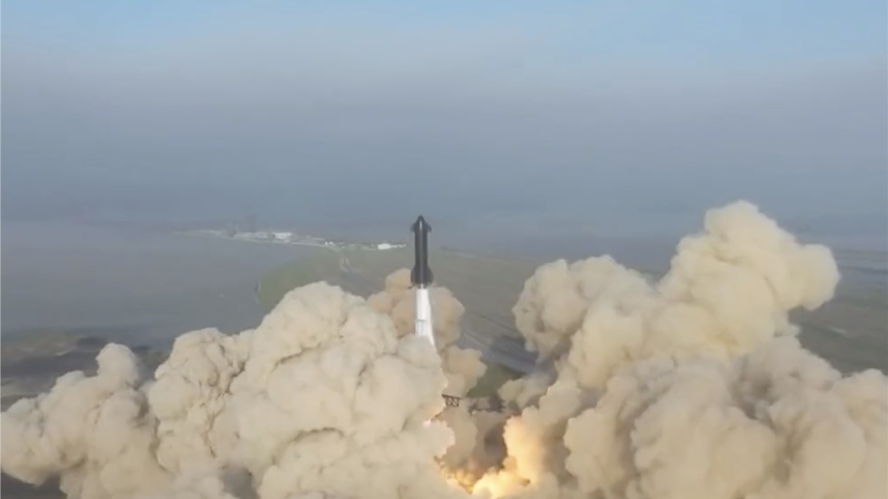 Space X: Εξερράγη λίγο μετά την εκτόξευση ο γιγαντιαίος πύραυλος...