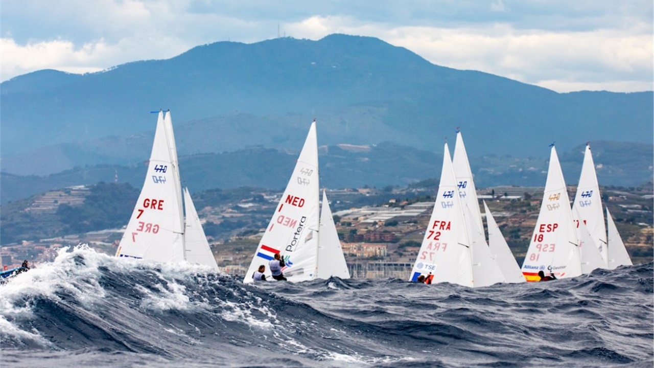 Δυνατό ξεκίνημα των Ελλήνων ιστιοπλόων στο ευρωπαϊκό πρωτάθλημα...