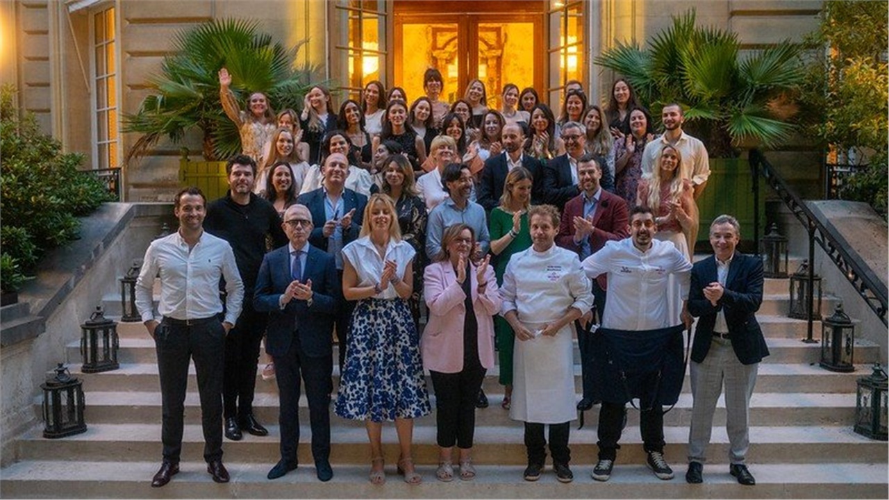 Ελληνικές γεύσεις πολλών αστέρων Michelin στην καρδιά του Παρισιού