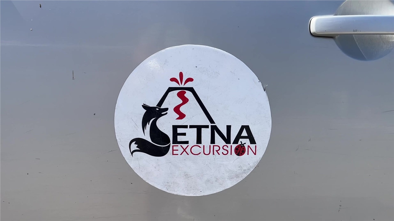 Η Αίτνα είναι ενεργό ηφαίστειο στις ανατολικές ακτές της Σικελίας,...