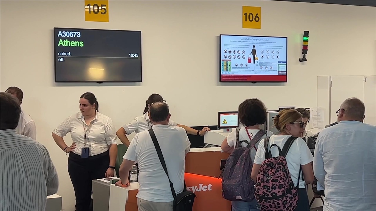 Τσιμουδιά για την Κατάν(τ)ια  Με το θερμόμετρο στους 37 βαθμούς,...