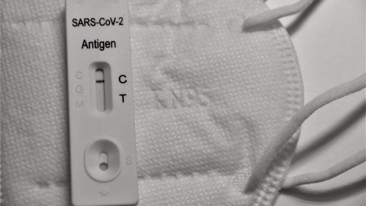 ΦΣΘ: Διπλασιάστηκε σε ένα μήνα η ζήτηση σε rapid tests και self...