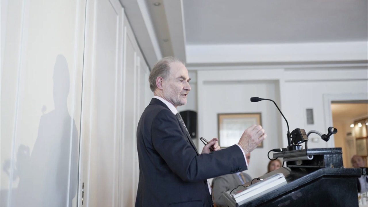 Timothy Garton Ash: Διανύουμε την νέα μετα-δυτική εποχή;