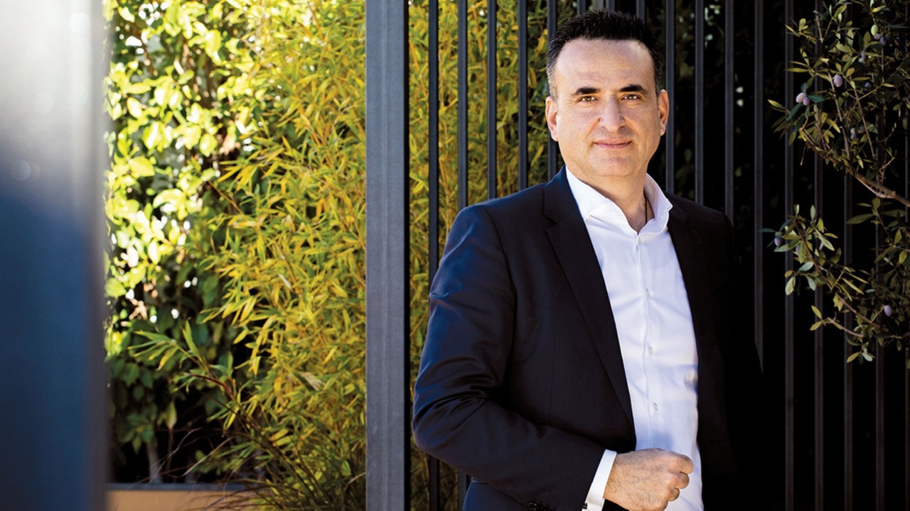 «Το μέλλον είναι υβριδικό» - Η συνέντευξη του Στάθη Παρχαρίδη...