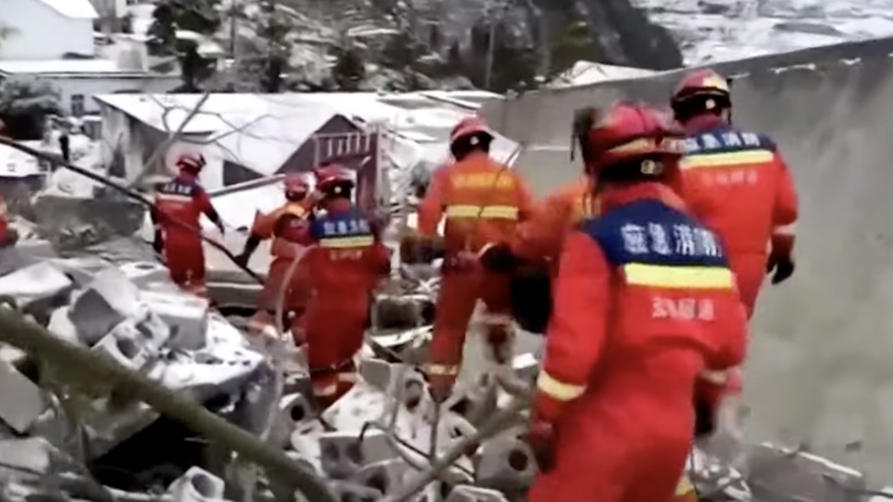 Κίνα: Δεκάδες νεκροί από κατολίσθηση