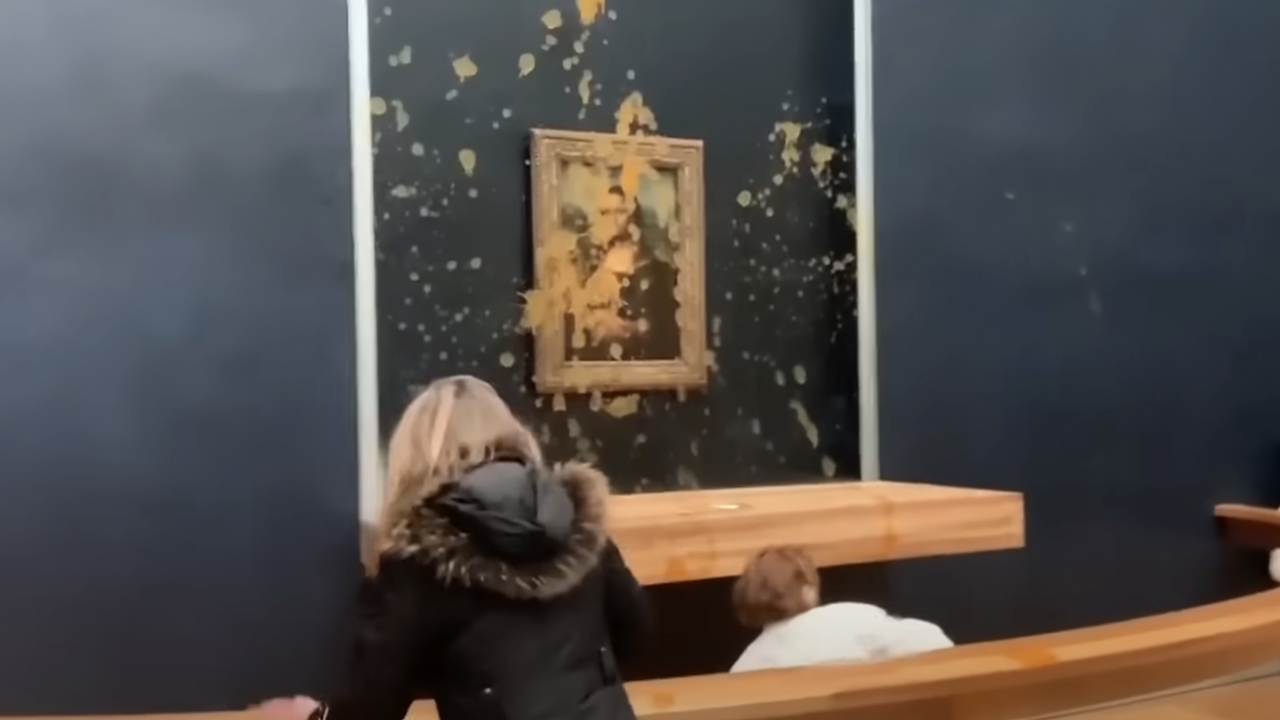 Μουσείο Λούβρου: Πέταξαν σούπα στον πίνακα της Μόνα Λίζα