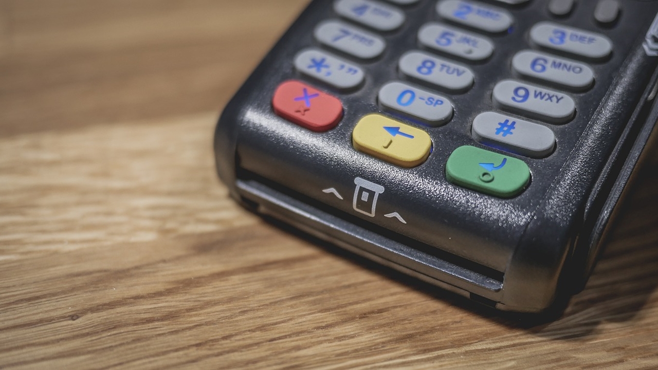 Παράταση ως τις 29 Φεβρουαρίου για την εγκατάσταση POS από τους...