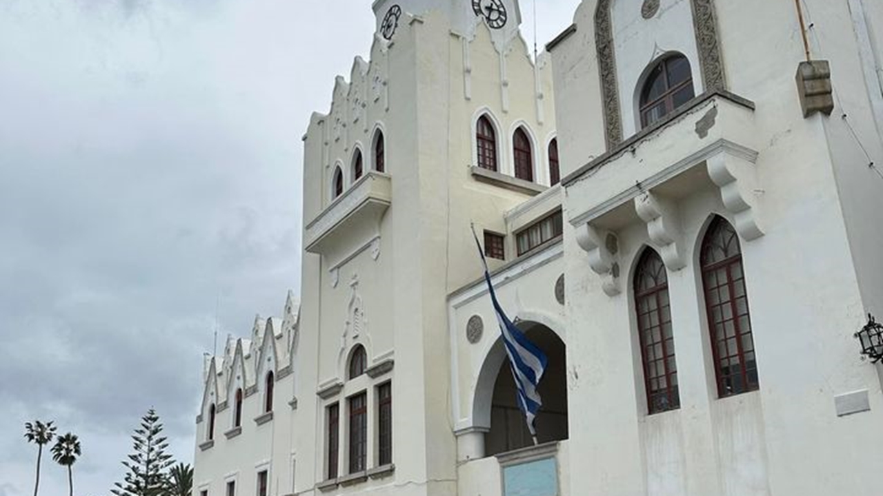 Περιήγηση στην πόλη της Κω  Ολόκληρο το νησί μοιάζει με υπαίθριο...