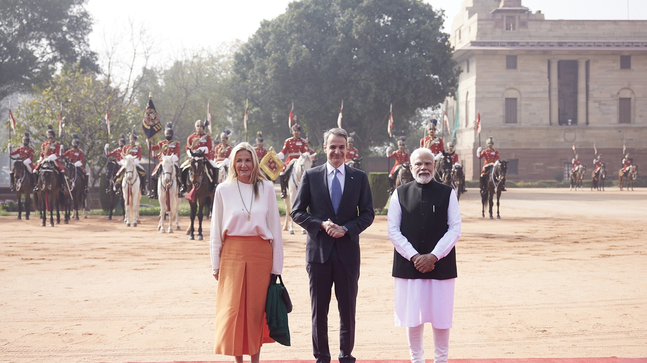 Στην Ινδία ο Κυριάκος Μητσοτάκης - Δείτε βίντεο από την υποδοχή...