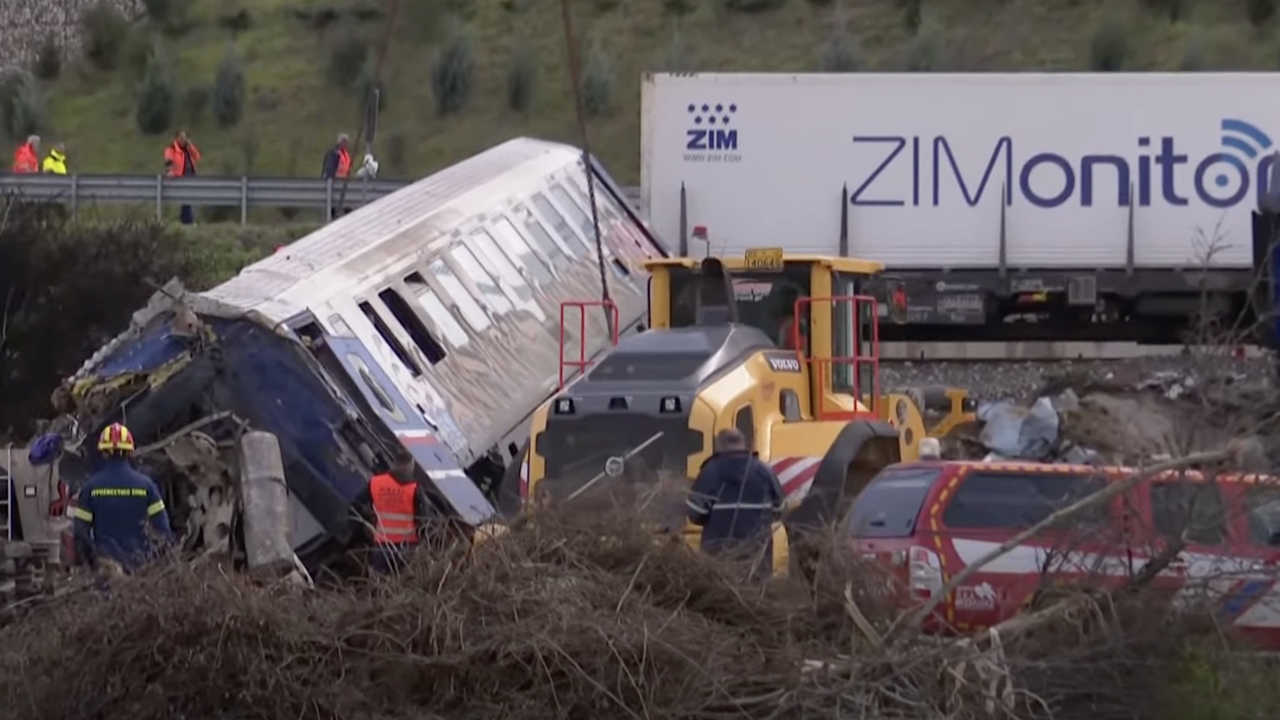 Τέμπη: Οι συγκλονιστικές μαρτυρίες των διασωστών του ΕΚΑΒ