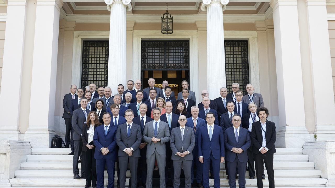 Στο Μέγαρο Μαξίμου οι ηγέτες της παγκόσμιας φαρμακοβιομηχανίας...