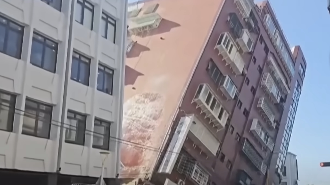 Ταϊβάν: Βίντεο καταγράφουν τις δραματικές στιγμές την ώρα του...