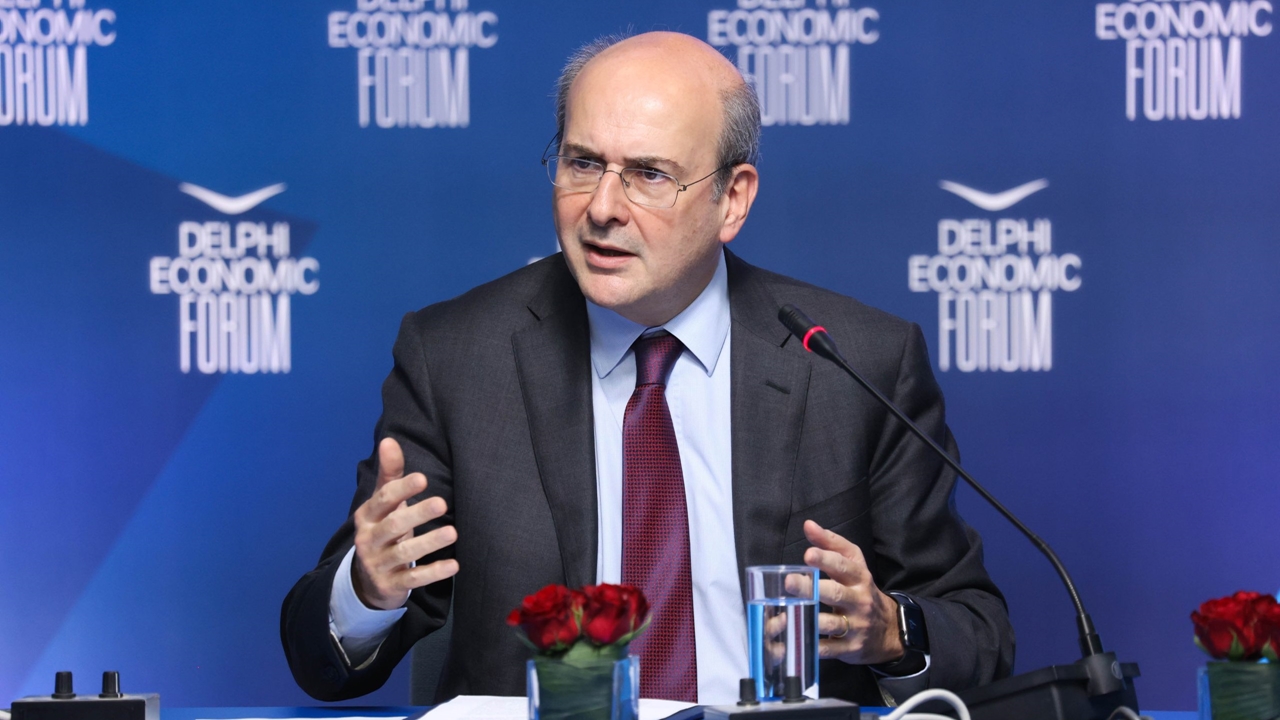 Κ. Χατζηδάκης: Ενίσχυση εισοδημάτων και μειώσεις φόρων συνολικού...