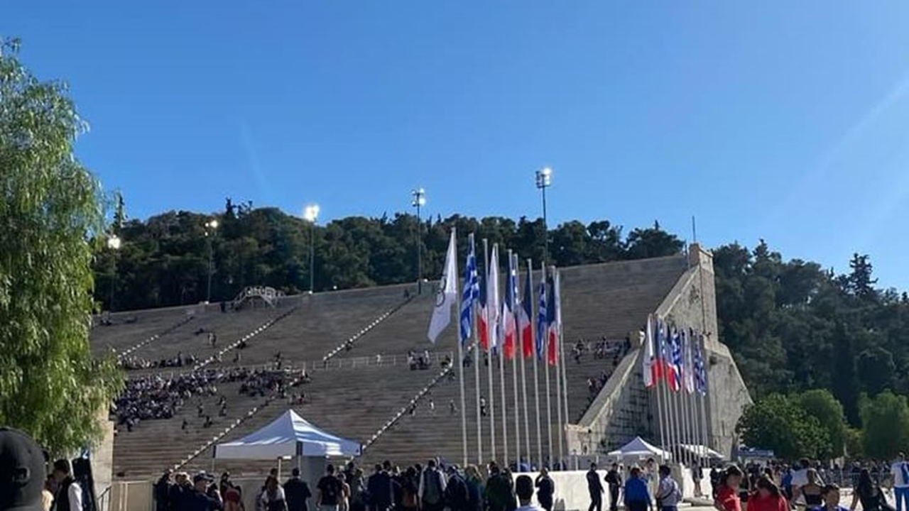 Παρίσι 2024: Τελετή παράδοσης της Ολυμπιακής Φλόγας στο Καλλιμάρμαρο....