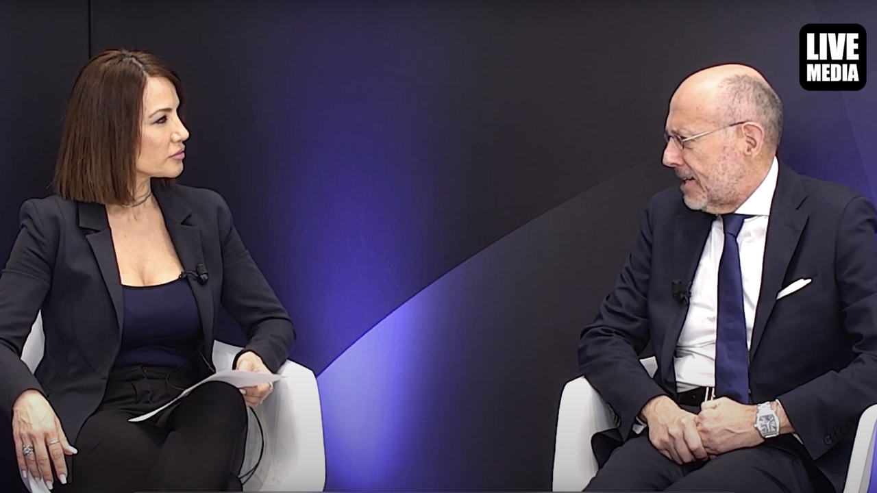 Γυναικοκτονία, ενδοοικογενειακή βία,  καραντίνα: η ολοκληρωμένη...