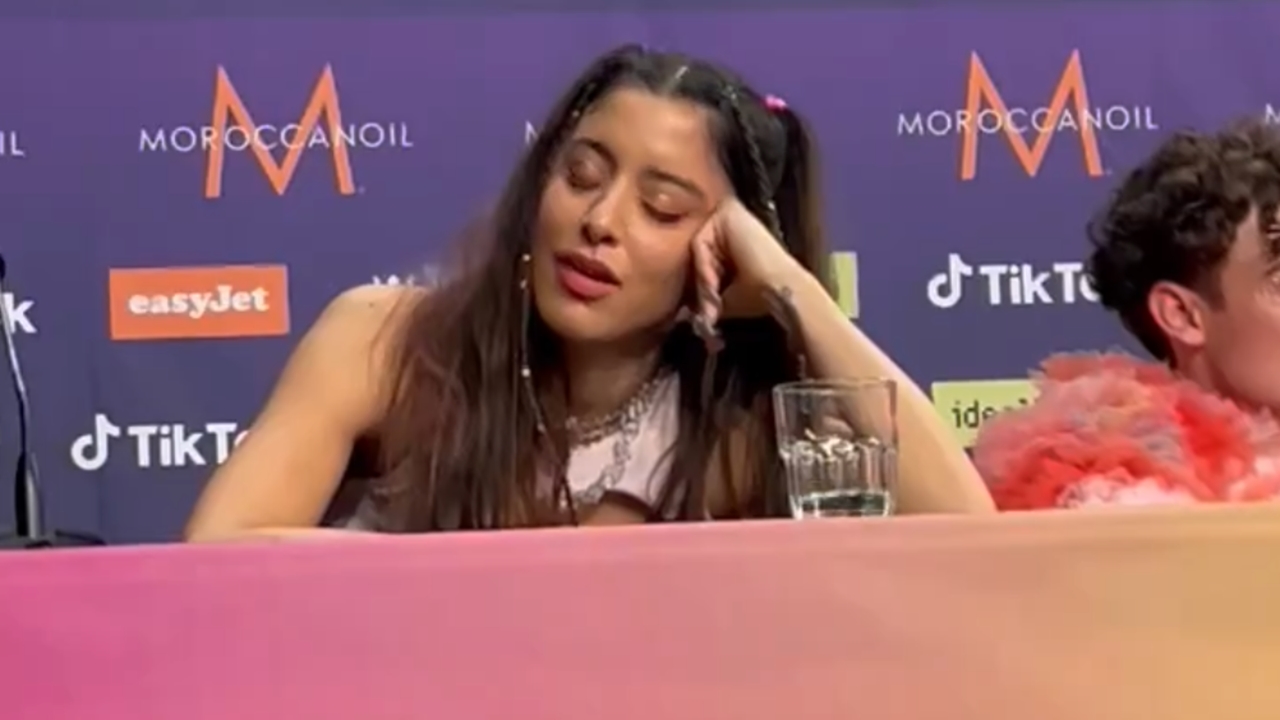 Βίντεο: Η Μαρίνα Σάττι χασμουριέται την ώρα που δίνει συνέντευξη...