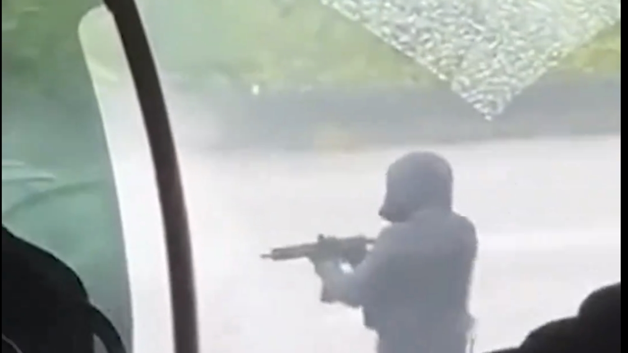 Κινηματογραφική απόδραση στη Γαλλία - Τρεις σωφρονιστικοί υπάλληλοι...