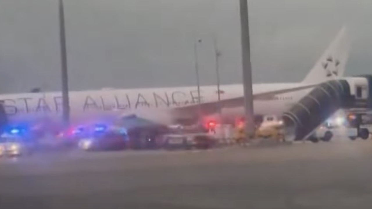 Πτήση Singapore Airlines: Στην εντατική 20 από τους επιβαίνοντες