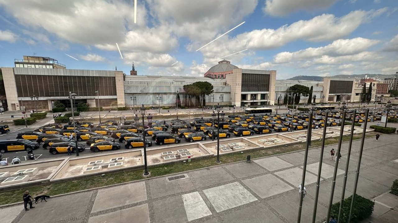 🔴Τώρα Βαρκελώνη! Οι οδηγοί ταξί θα «παραλύσουν» τη Βαρκελώνη...