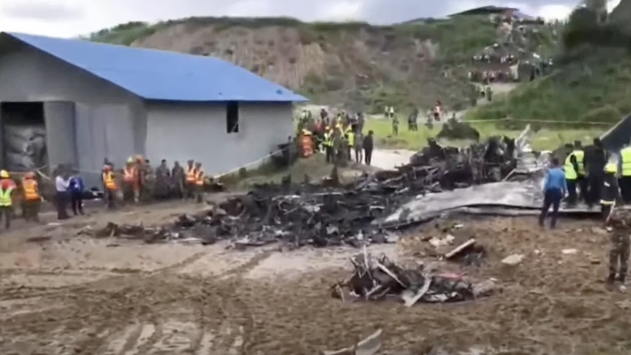 Νεπάλ: Συνετρίβη αεροπλάνο με 19 επιβαίνοντες