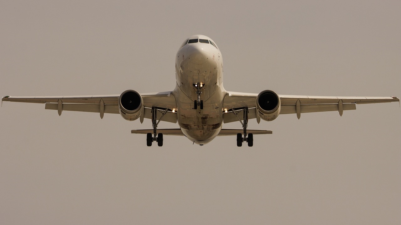 Ρεκόρ πτήσεων στο F.I.R Αθηνών - Έφτασαν τις 4.944 σε μια ημέρα