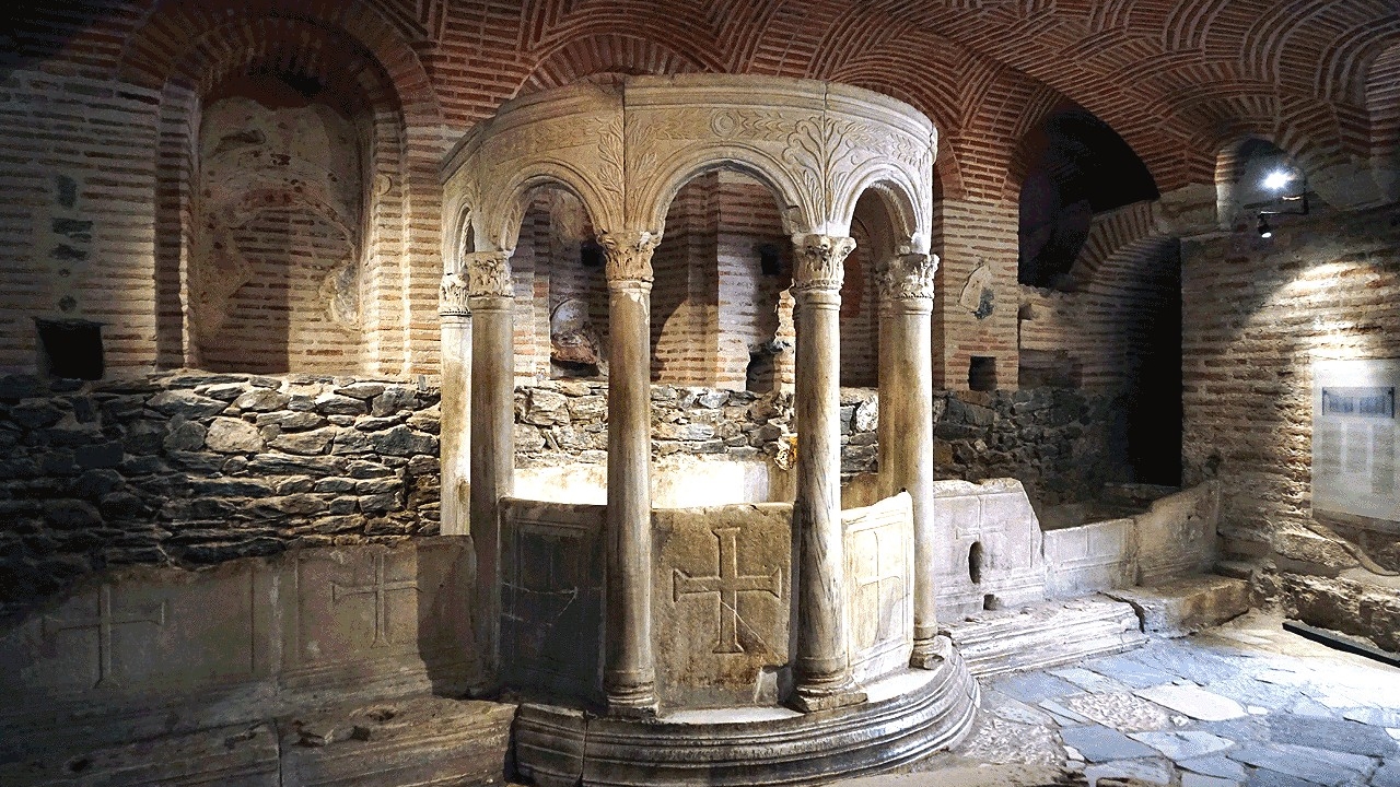 Μέτρα πυροπροστασίας στο Επταπύργιο και στην Κρύπτη του Ναού...