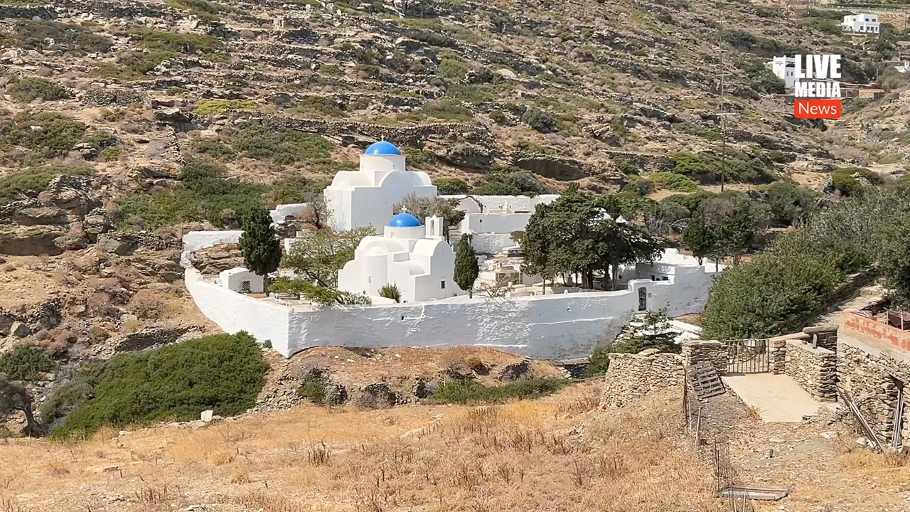 Στο Κάστρο Σίφνου