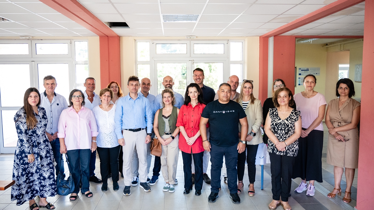 Η Τράπεζα Χρώματος ενώνει τις δυνάμεις τριών εταιρειών για σχολεία...