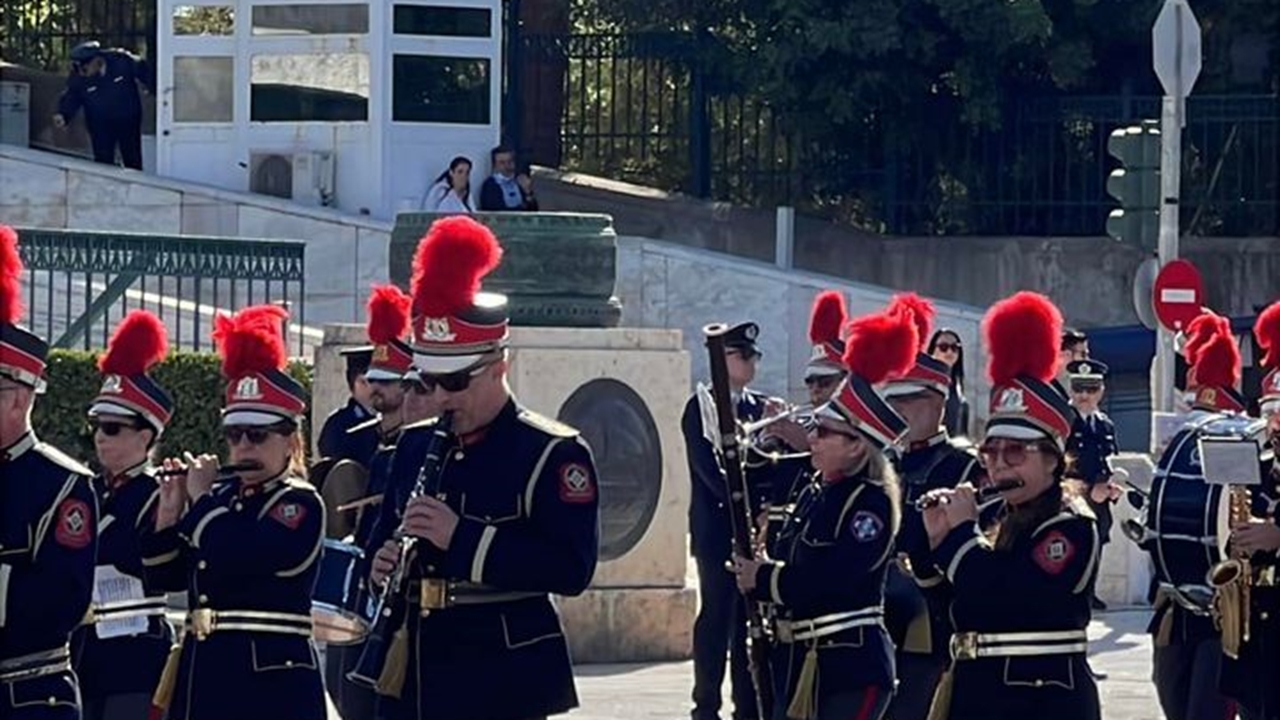 Με ενθουσιασμό και περηφάνεια πραγματοποιήθηκε στο Σύνταγμα η...