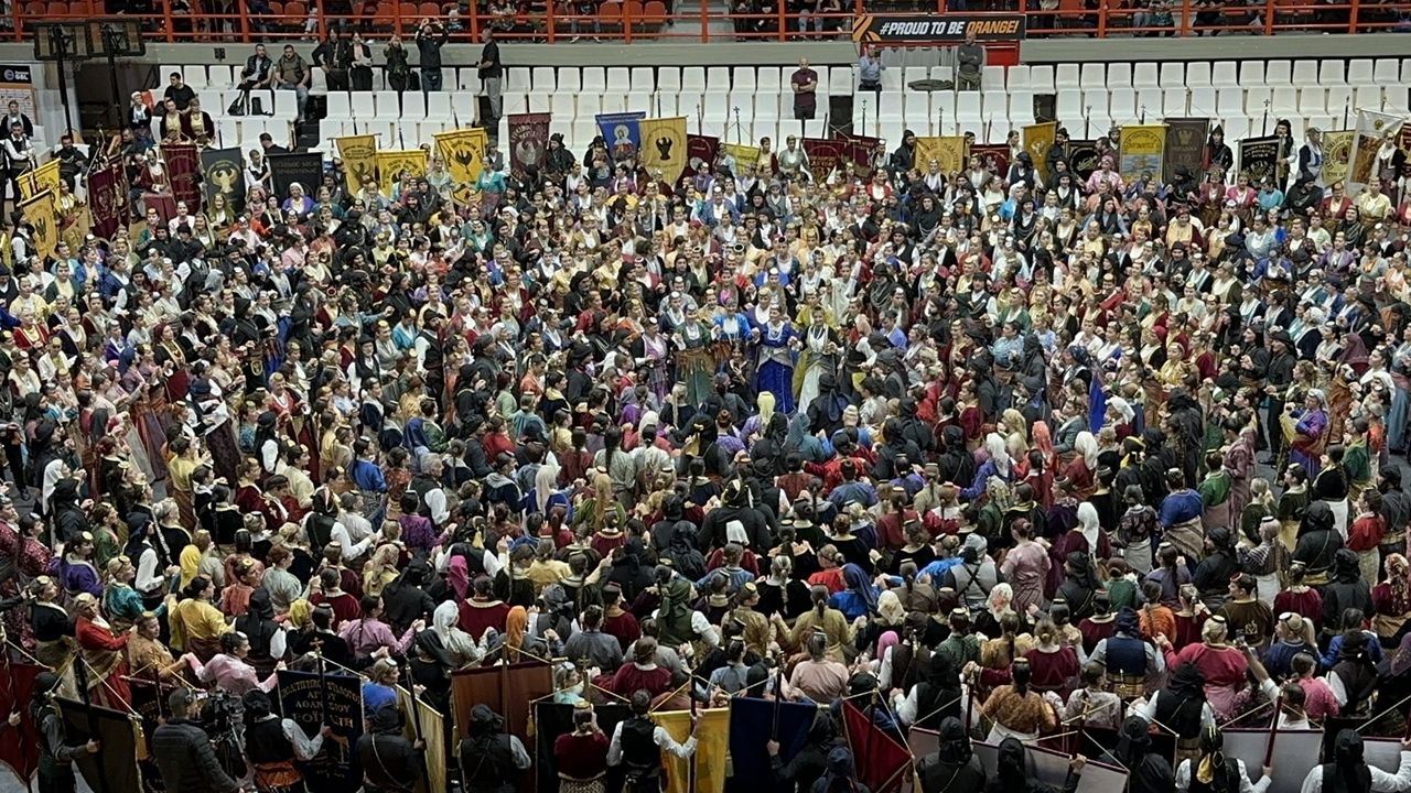 18ο Πανελλαδικό Φεστιβάλ Ποντιακών Χορών: Στην Πάτρα χτύπησε...