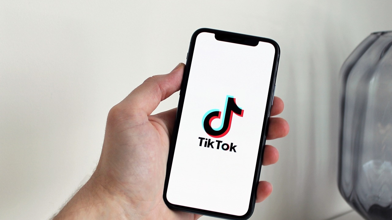 «Μαύρο» στο TikTok στις ΗΠΑ - Τέθηκε σε ισχύ η απαγόρευση της...