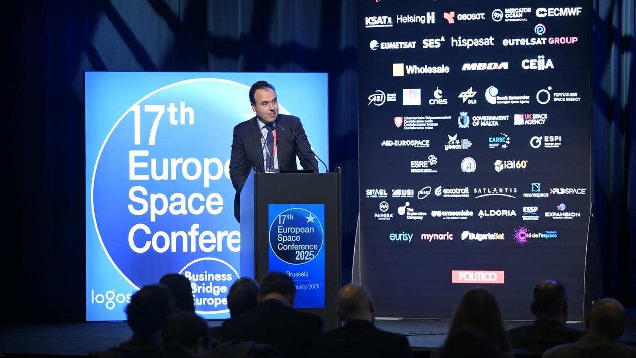 Δημήτρης Παπαστεργίου: Οι επενδύσεις στο Διάστημα είναι σήμερα...