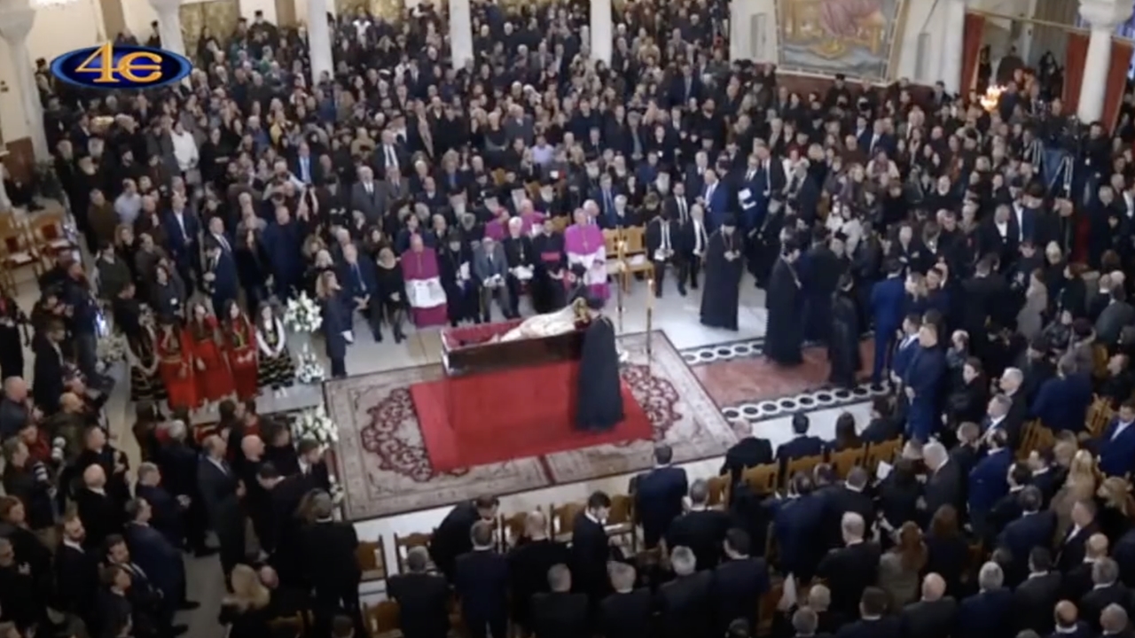 Το ύστατο χαίρε στον μακαριστό Αρχιεπίσκοπο Αναστάσιο