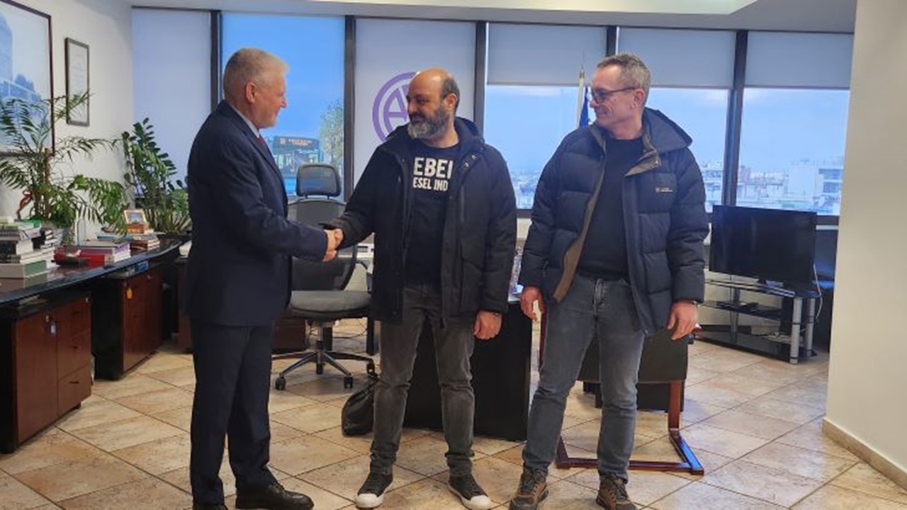 Οδηγός του ΟΑΣΘ βρήκε και παρέδωσε  πορτοφόλι με 1.400 ευρώ