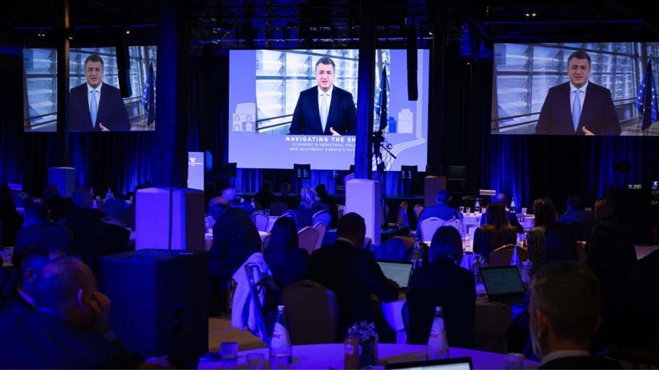 Α. Τζιτζικώστας από το Thessaloniki Summit: Οι μεταφορές μετατρέπουν...