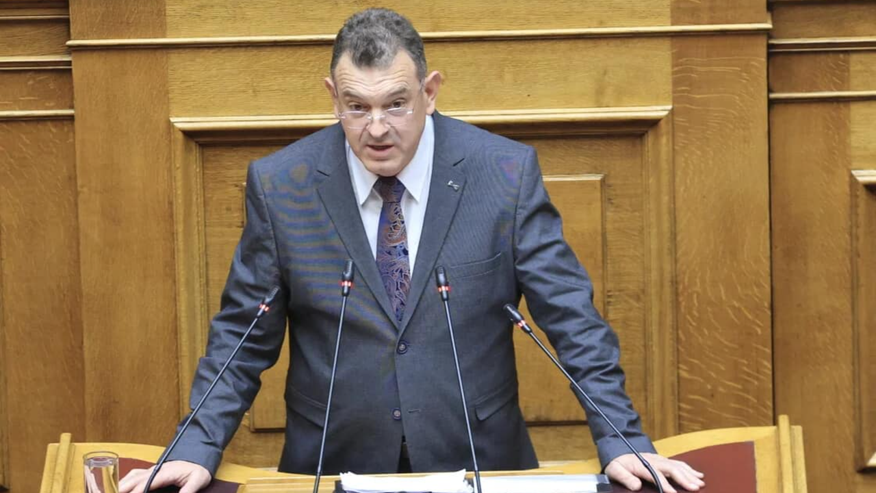 Βουλευτής της «Νίκης» εισέβαλε στην Εθνική Πινακοθήκη και κατέστρεψε...