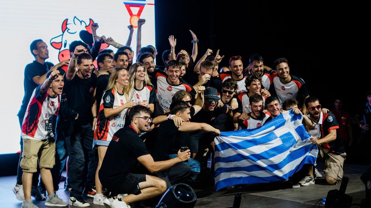 Prom Racing: Η Ελληνική Ομάδα που Πρωταγωνιστεί στον Μηχανοκίνητο...