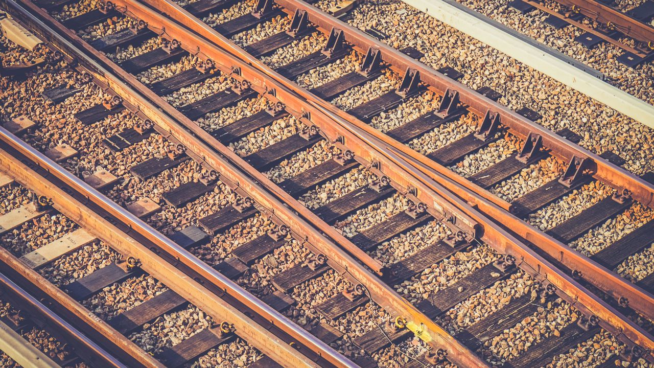 Ξεκίνησε η επανεθνικοποίηση των βρετανικών σιδηροδρόμων