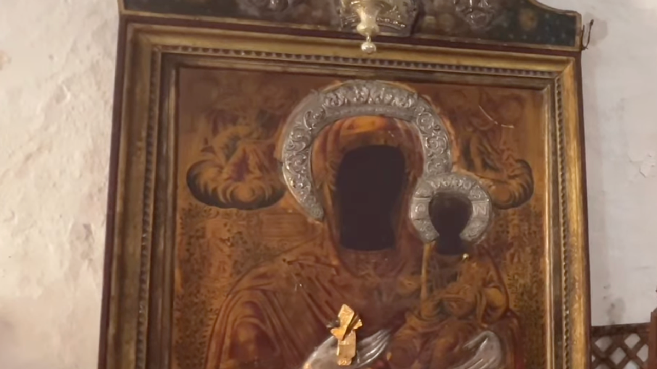 Κύθηρα: Η ιστορία και τα θαύματα της Παναγίας Μυρτιδιώτισσας