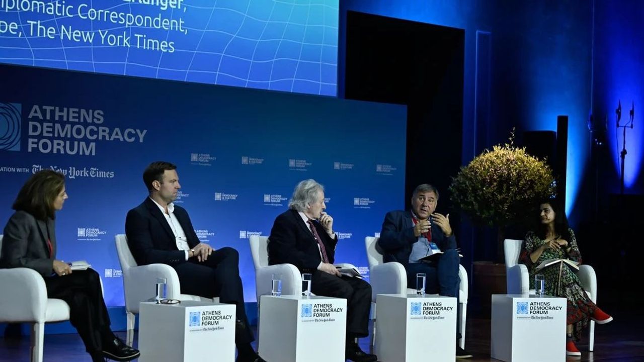 Ο λαϊκισμός στο μικροσκόπιο: Η απολυταρχία παρουσιάζεται σαν...