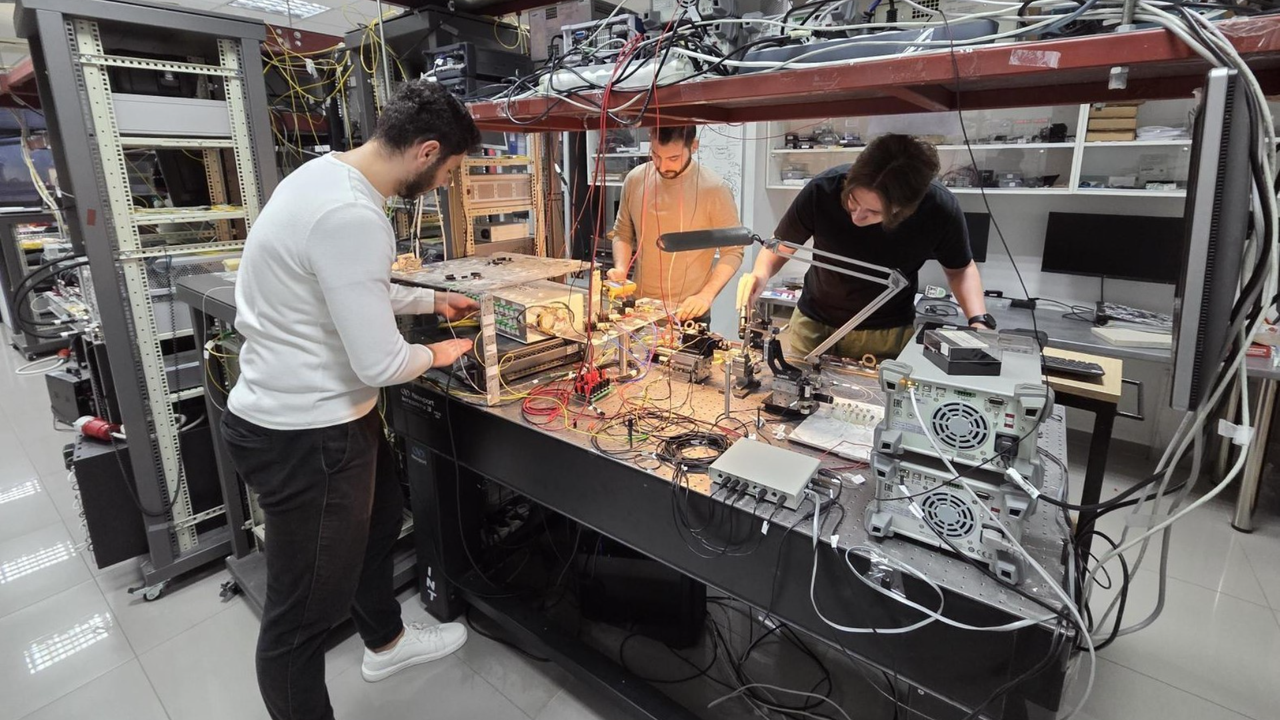 Το Τμήμα Πληροφορικής του ΑΠΘ κατασκευάζει φωτονικό επεξεργαστή...