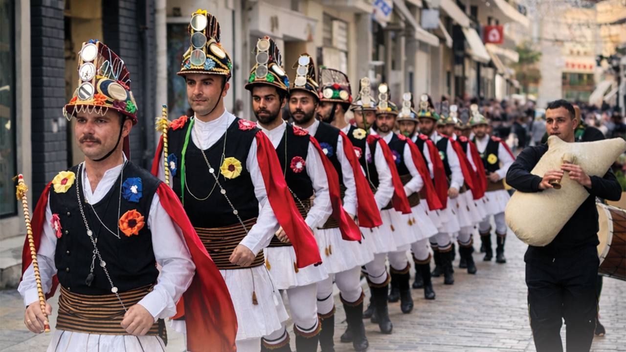 Αναβίωση του εθίμου των Μωμόγερων στη Νάουσα