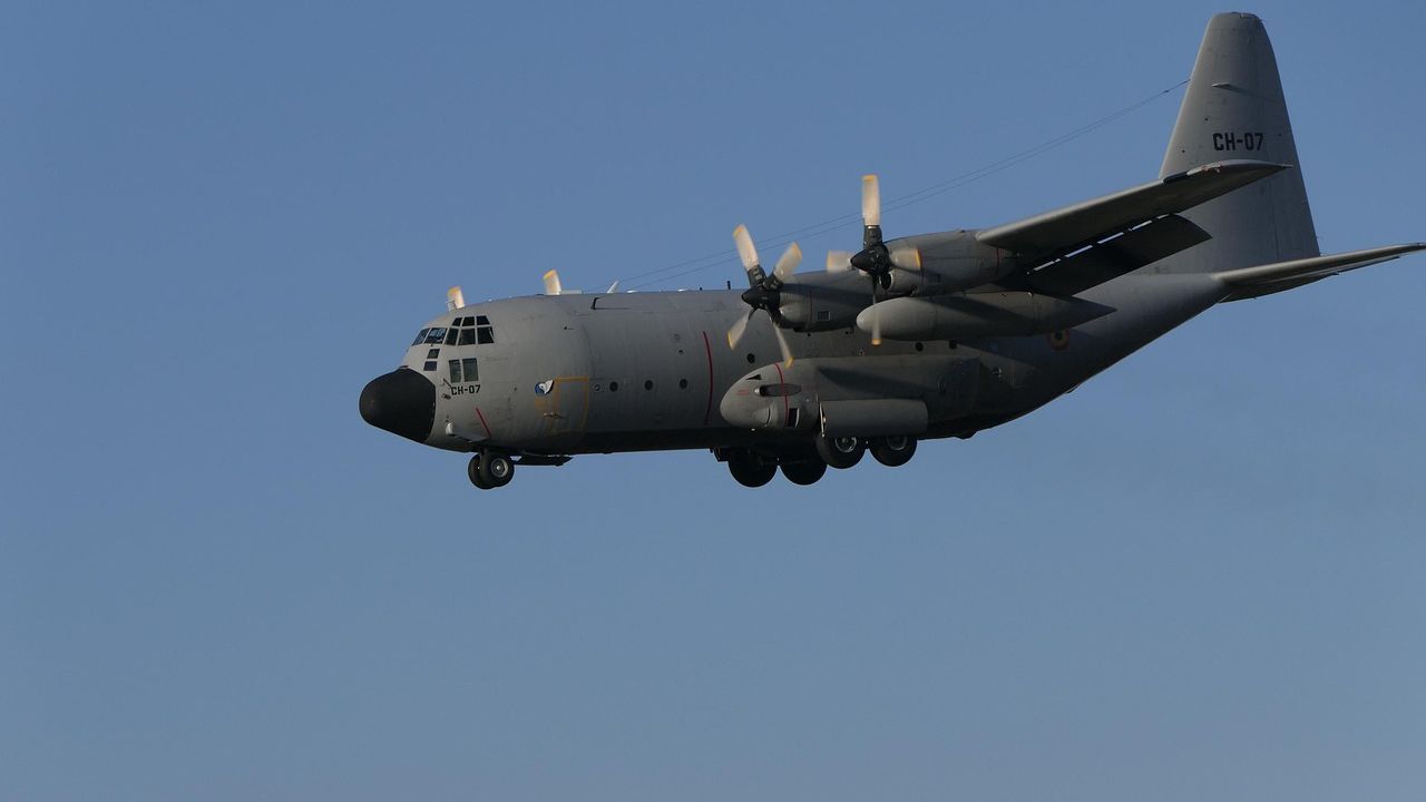 Σε ετοιμότητα C-130 για τη μεταφορά των τραυματιών φιλάθλων του...