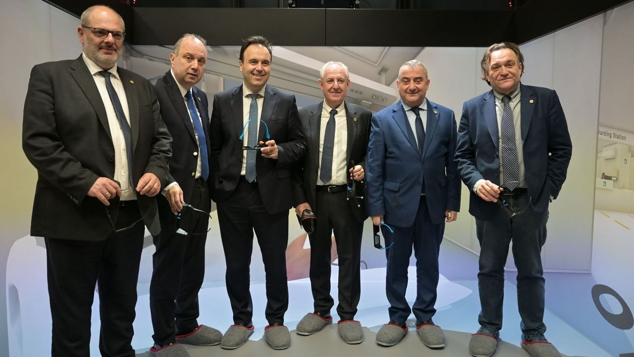 Τον πρώτο Κύβο Εμβύθισης σε Ελλάδα και ΝΑ Ευρώπη επισκέφθηκε στο Αριστοτέλειο Πανεπιστήμιο ο Υπουργός Ψηφιακής Διακυβέρνησης Δημήτρης Παπαστεργίου