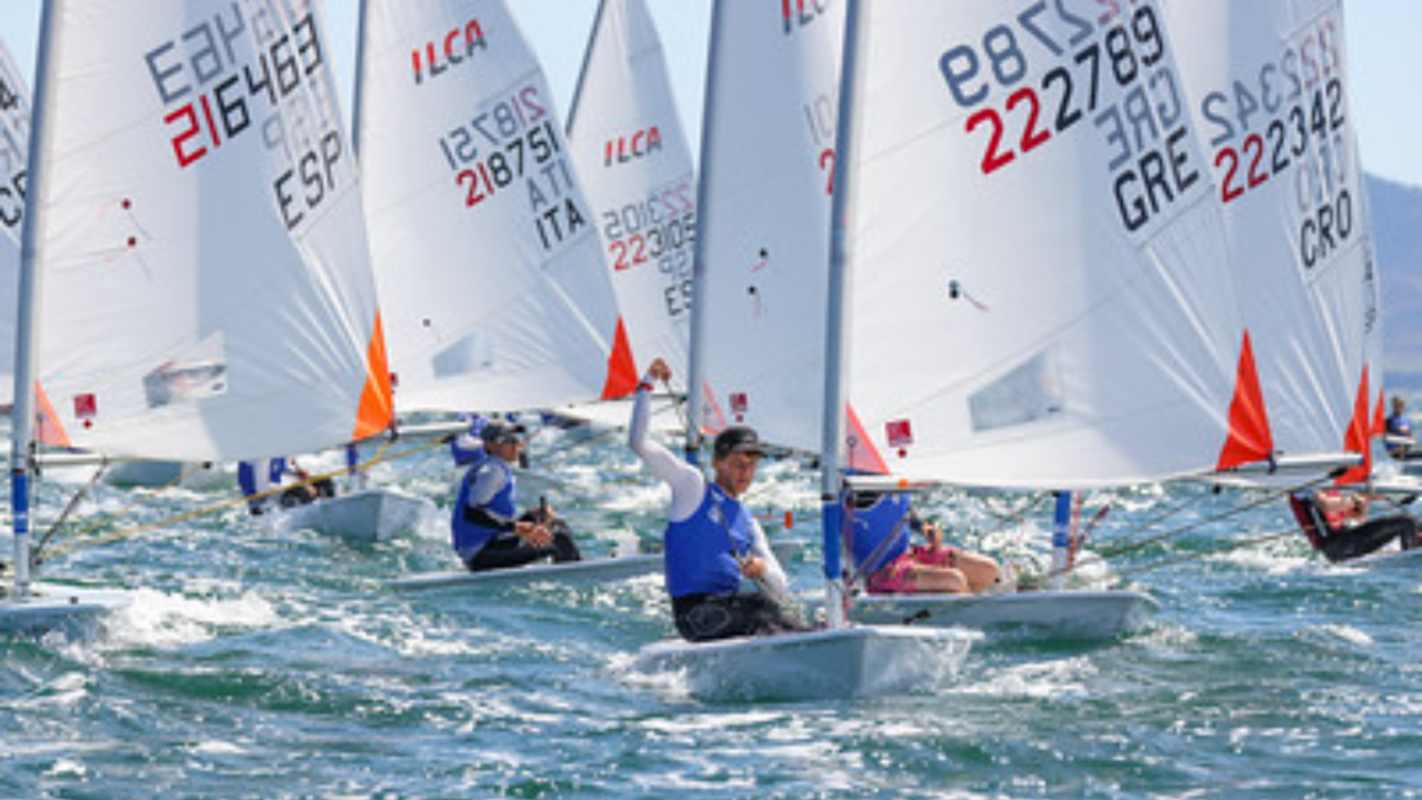 Τέσσερα ασημένια μετάλλια κατέκτησαν οι Έλληνες ιστιοπλόοι στο ευρωπαϊκό πρωτάθλημα ILCA 4 YOUTH