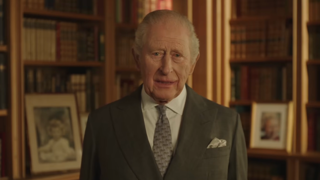 Βασιλιάς Κάρολος για τα 100 χρόνια από τη γέννηση της Βασίλισσας Ελισάβετ: Ακλόνητη και πλήρως αφοσιωμένη στους ανθρώπους που υπηρετούσε