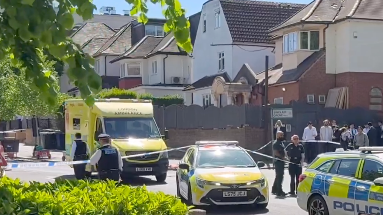 Συναγερμός στο Λονδίνο: Άνδρας μαχαίρωσε δύο Εβραίους - Συνελήφθη από την αστυνομία