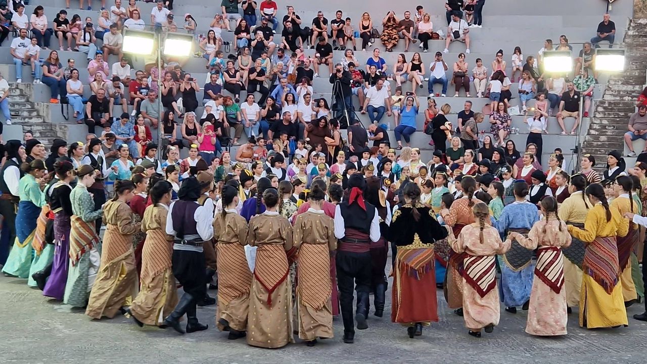 Παιδικές φωνές και ποντιακοί χοροί έδωσαν ζωή στο 7ο Φεστιβάλ χορών του Σ.Πο.Σ. Νομού Θεσσαλονίκης!