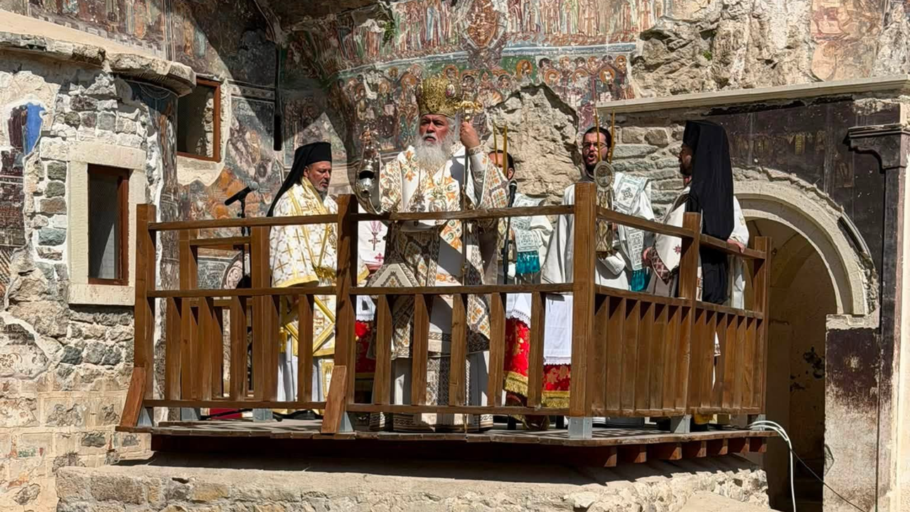 Ιερά Μονή Παναγίας Σουμελά στην Τραπεζούντα: Συγκίνηση στη Θεία Λειτουργία για τα Εννιάμερα