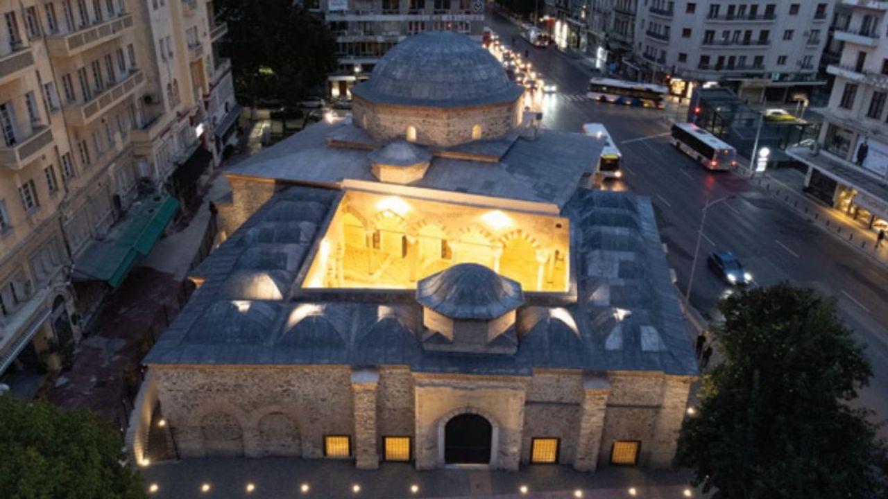 Το Αλκαζάρ επέστρεψε: Αποδόθηκε στο κοινό το αποκατεστημένο Τέμενος Χαμζά Μπέη